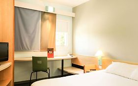 ibis Orange Centre Echangeur A7 A9